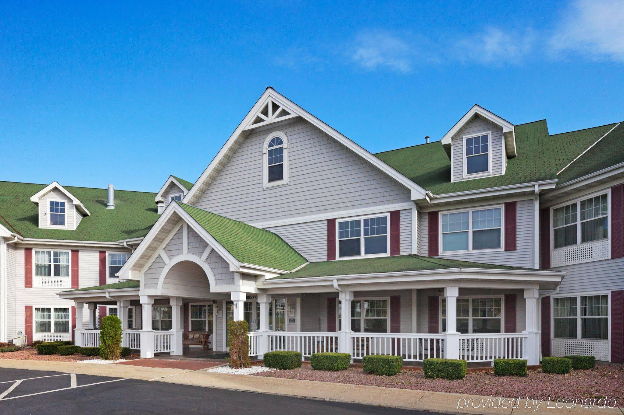 Country Inn & Suites By Radisson, Germantown, Wi Bagian luar foto