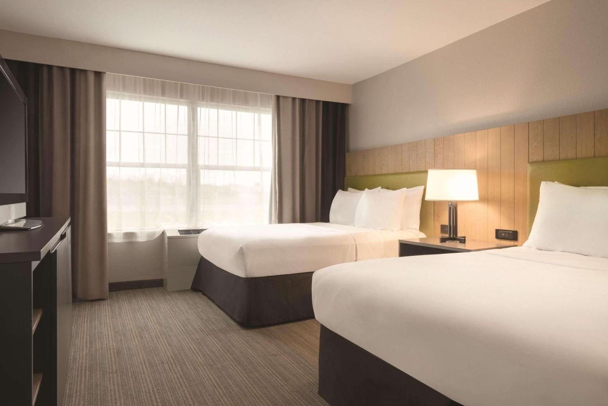 Country Inn & Suites By Radisson, Germantown, Wi Bagian luar foto