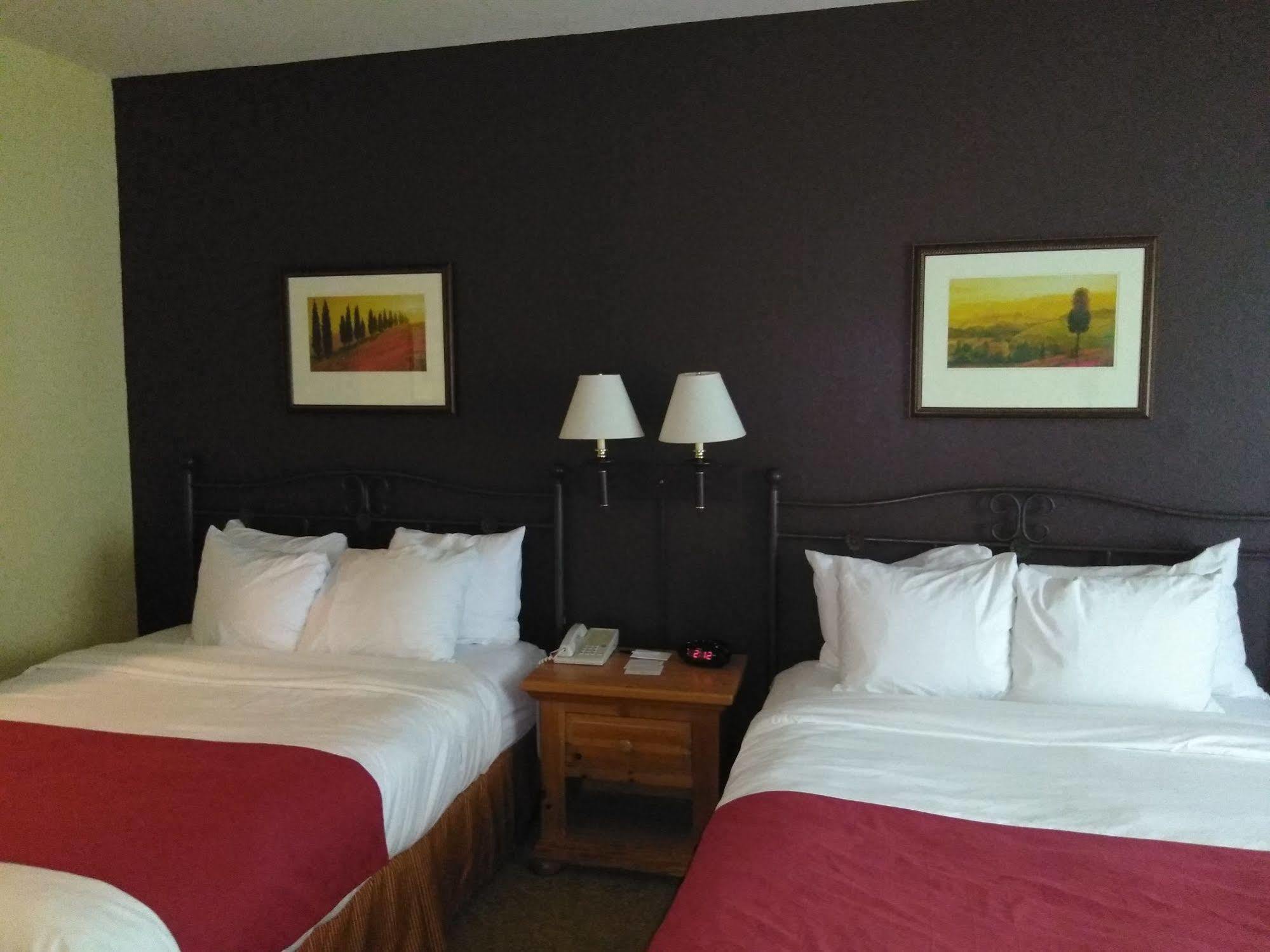 Country Inn & Suites By Radisson, Germantown, Wi Bagian luar foto
